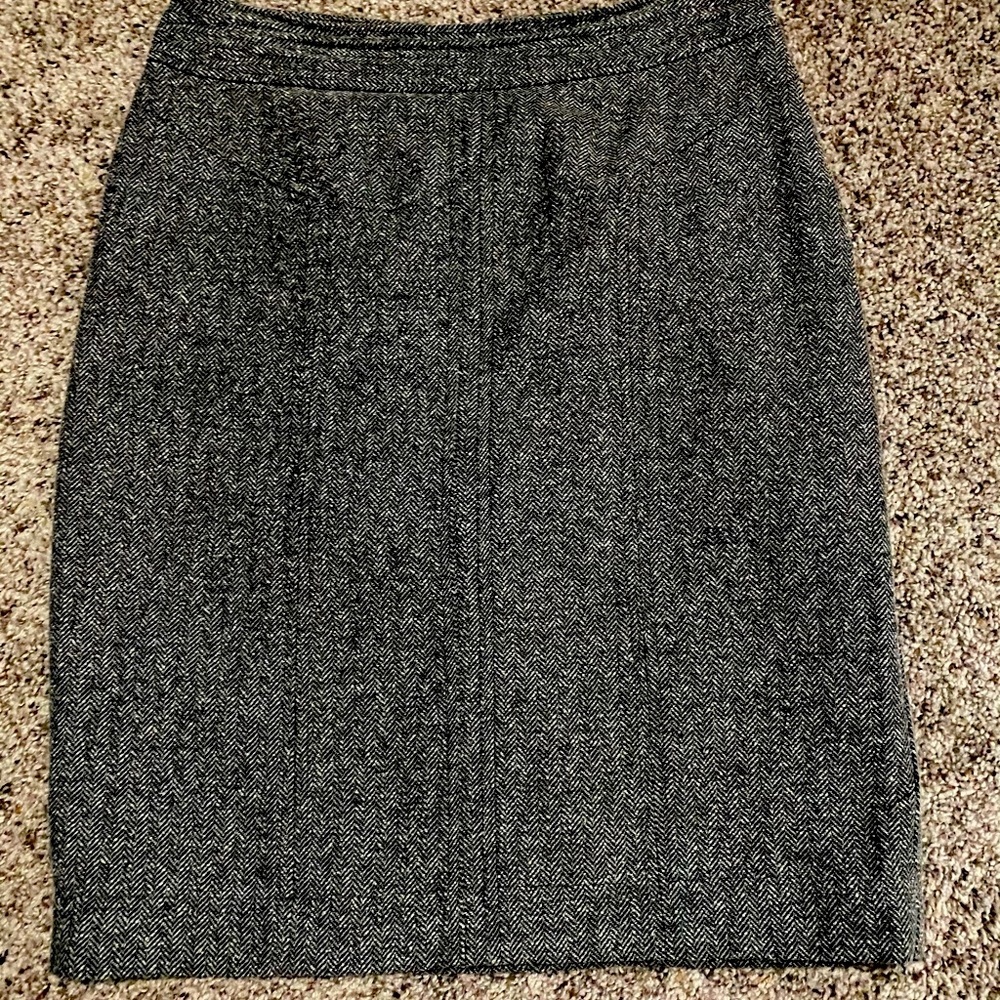 Gray tweed pencil skirt